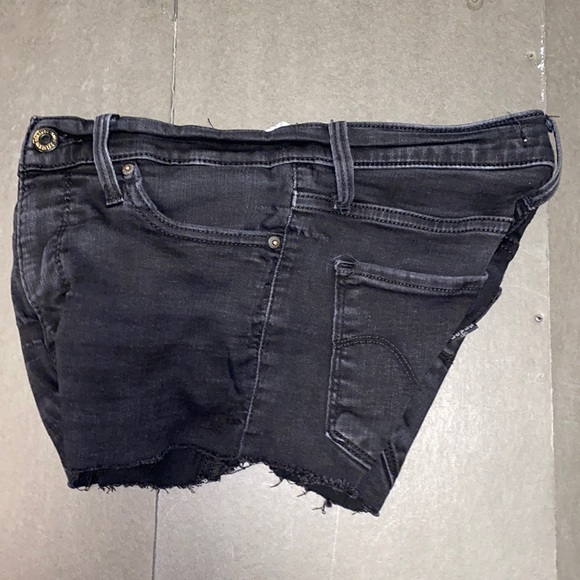 Levi’s 311 Shaping Skinny Size 27 Faded Black Cutoff Jean High Waist Shorts - Picture 6 of 13